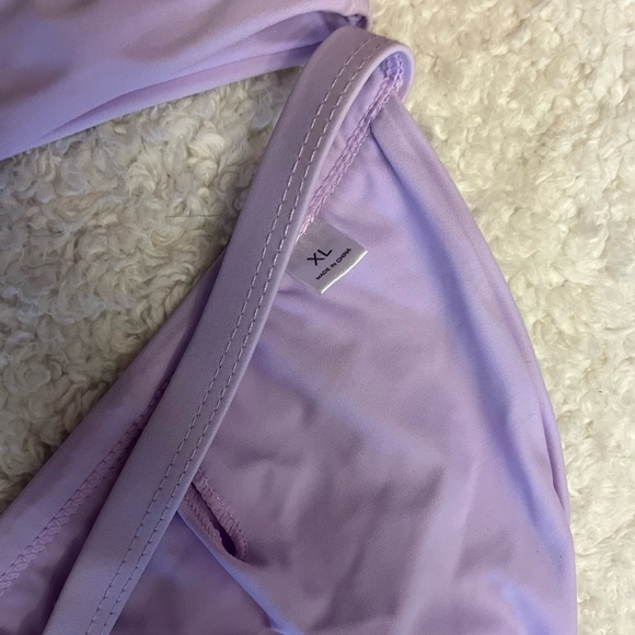 Lilly’s One Shoulder High Cut Bikini - Picture 4 of 7